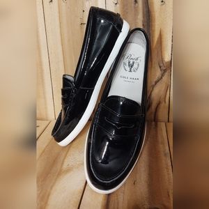 Cole Haan Women's 10.5 B Black Patent Leather Pinch Maine Classic Penny Loafer